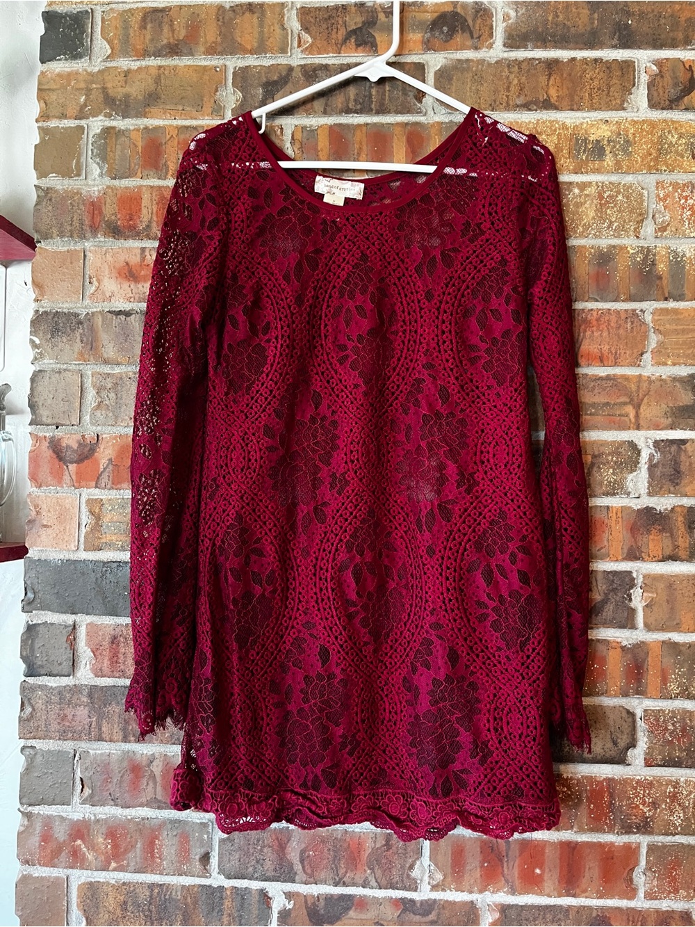 Band of Gypsies Women’s Long Sleeve Crochet Lace Tunic Size:M See through